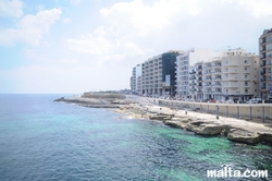 Qui si Sana beach and buildings