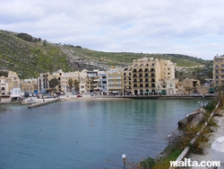 Xlendi bay