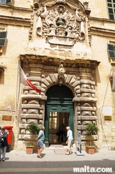 facade of the Auberge d'Italie tourism office