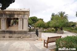 memorial and bench  in hastings garden valletta