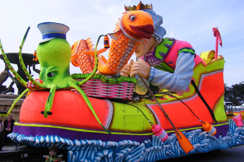 carnival floats malta
