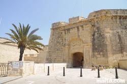 Side entrance to Vittoriosa Birgu Side entrance to Vittoriosa Birgu