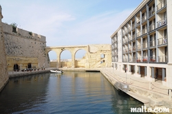 Small restaurant and residences in Vittoriosa Birgu