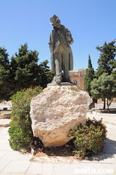 Guze Ellul Mercer's Statue in Dingli