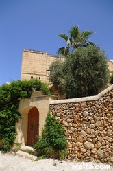 Nice entrance to a farmhouse in fontana