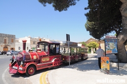 Sightseeing train tour in Mdina