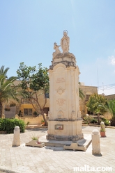 Christian statue in Qrendi