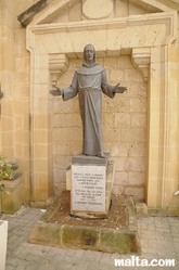 Statue in rabat