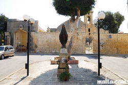 Madonna Statue near the Church of Tarxien Madonna Statue near the Church of Tarxien