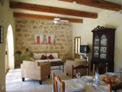 Dining and living room at Ta Cikka Farmhouse