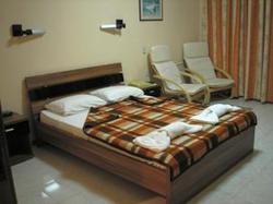 relax inn bugibba double room.