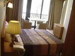 rokna hotel paceville double bedroom
