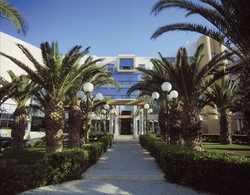 Facade of the Dolmen Hotel Bugibba Facade of the Dolmen Hotel Bugibba