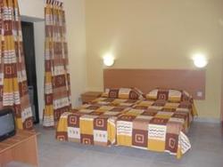 Euroclub hotel qawra twin bedroom