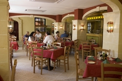 Santana La Mentha restaurant
