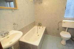 Alborada aparthotel sliema bathroom