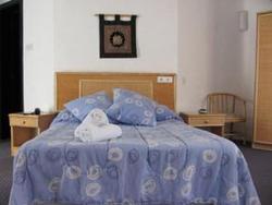 day's inn hotel sliema single bedroom