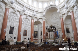 interior of the Carmelite basilica of Valletta