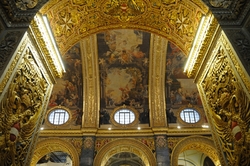 arch in St. john's cathedral valletta