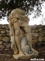 Statue in Buskett gardens