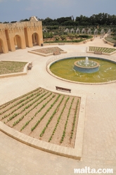 fountain and display of Ta´Qali National Park