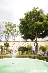 fountain in the Upper Barrakka Gardens valletta
