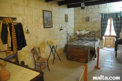 Ta Mansi double bedroom