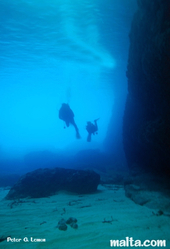 Exploring comino caves