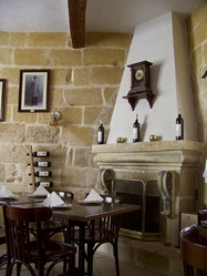 ta marku dining room naxxar