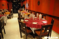 The emperor of india restaurant paceville round tables