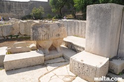 Altar at Mnajdra plus fat lady.